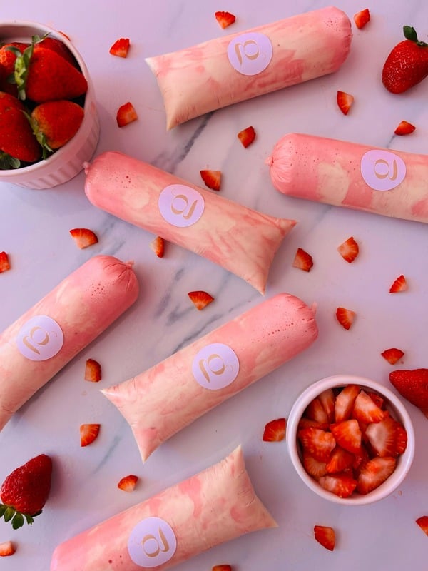Geladinho gourmet sabor Ninho com Morango